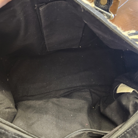 Indaba handcrafted wool embroidered purse - Picture 3 of 4